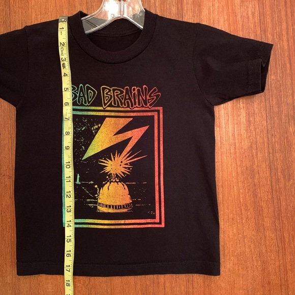 Boys black with rasta fade graphic tee “Bad Brains” - Picture 5 of 7